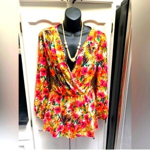 (M) 🆕️Floral Wrap Romper Long Slit Sleeves
